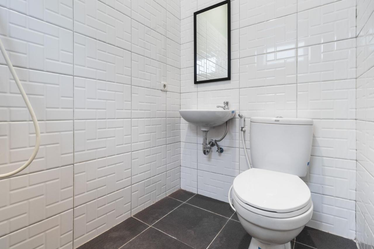 Reddoorz Plus Near Rs Usu Medan 2 Kültér fotó